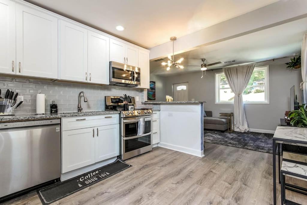 West End Bungalow Perfect To Work, Play, & Escape Атланта Екстериор снимка