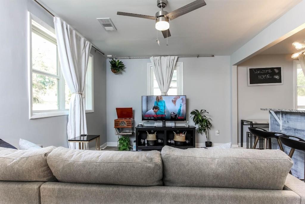 West End Bungalow Perfect To Work, Play, & Escape Атланта Екстериор снимка