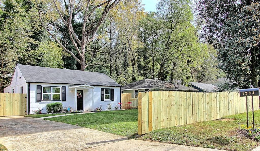 West End Bungalow Perfect To Work, Play, & Escape Атланта Екстериор снимка