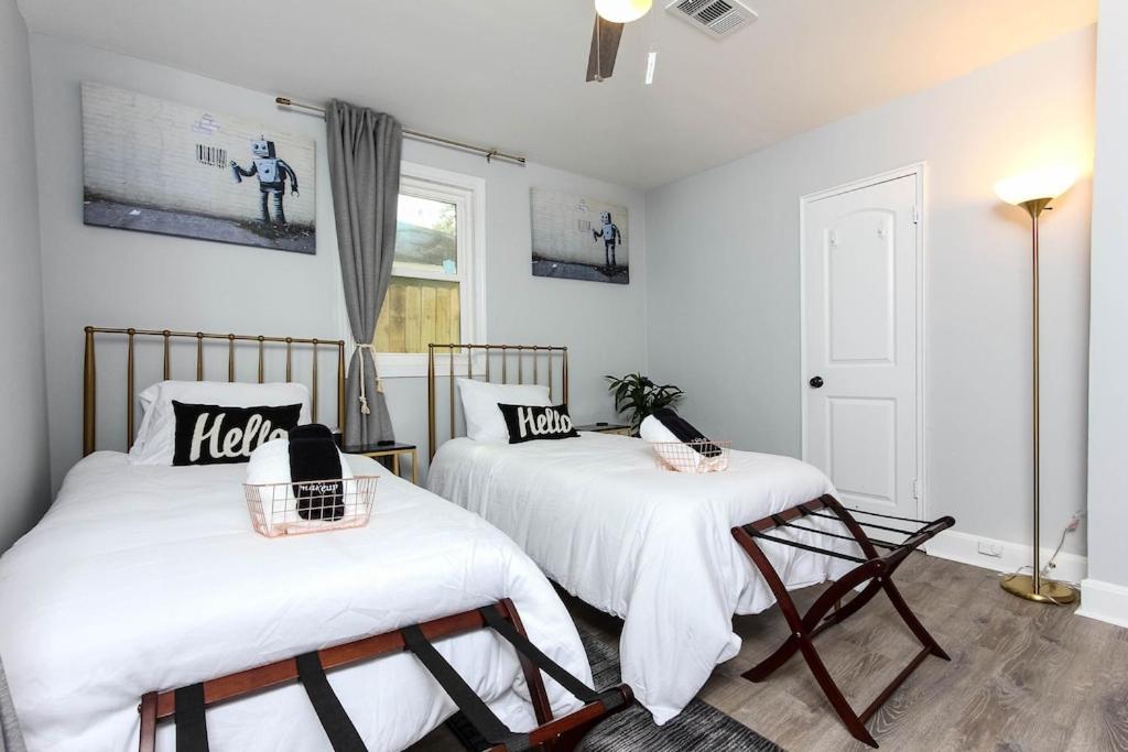 West End Bungalow Perfect To Work, Play, & Escape Атланта Екстериор снимка